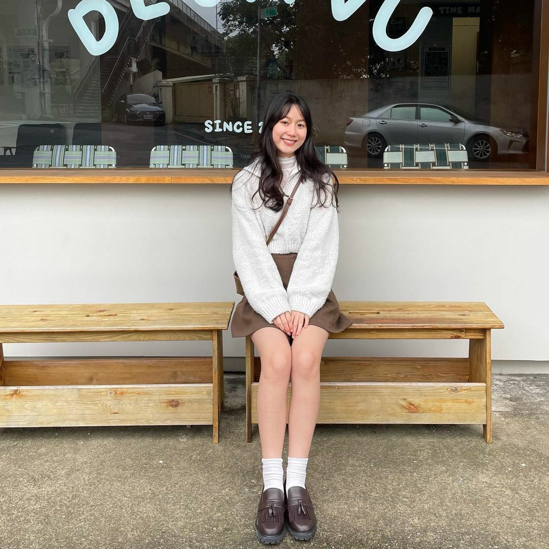 【AmiAmi穿搭分享IG OOTD】  學院風必搭 厚底流蘇樂福鞋
