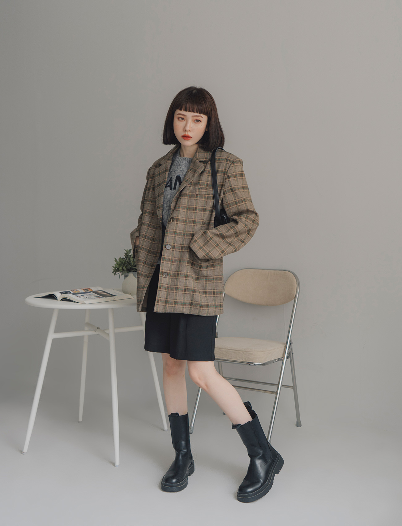 格紋排釦西裝外套