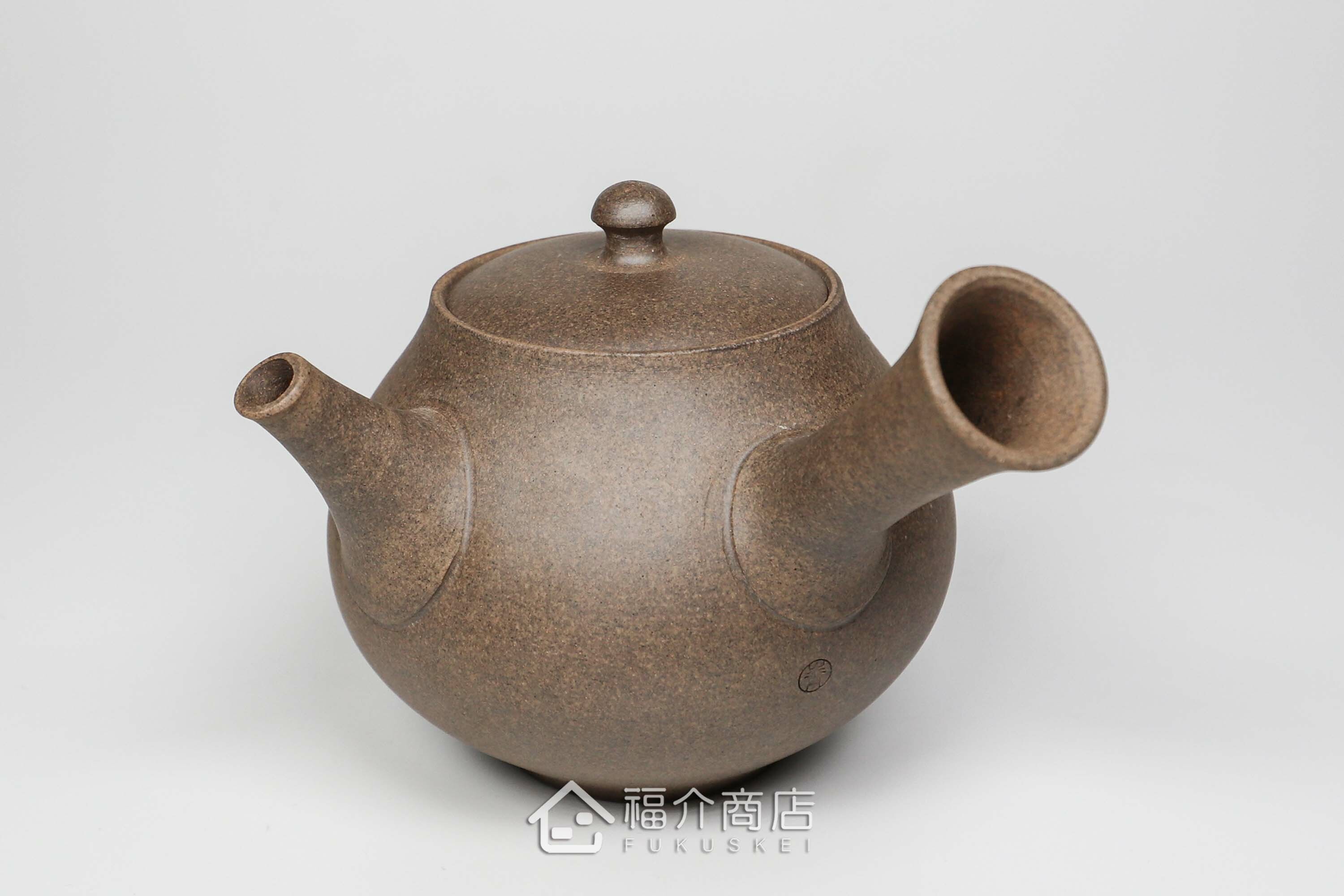 泡茶用的日本陶瓷茶壺