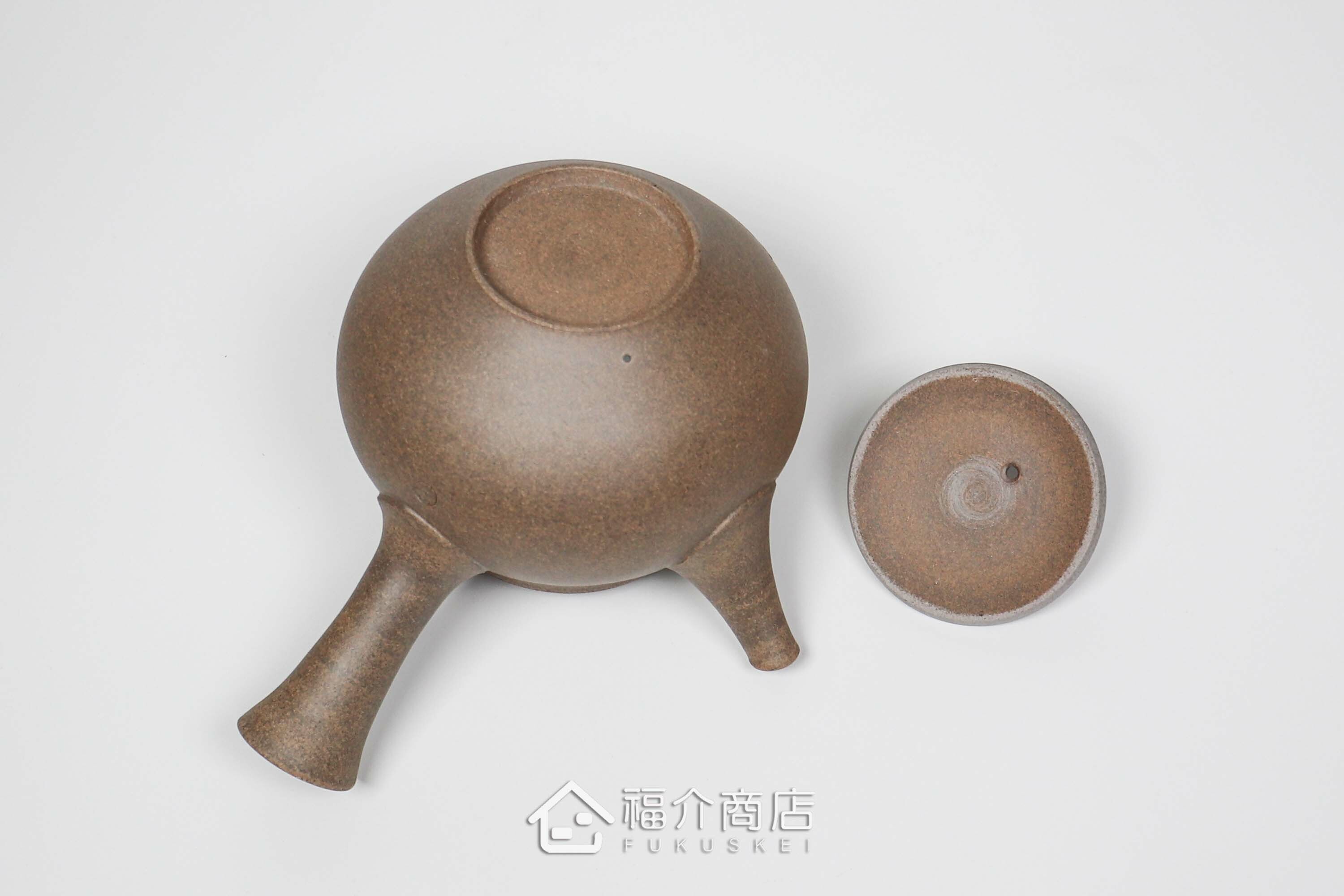 泡茶用的日本陶瓷茶壺