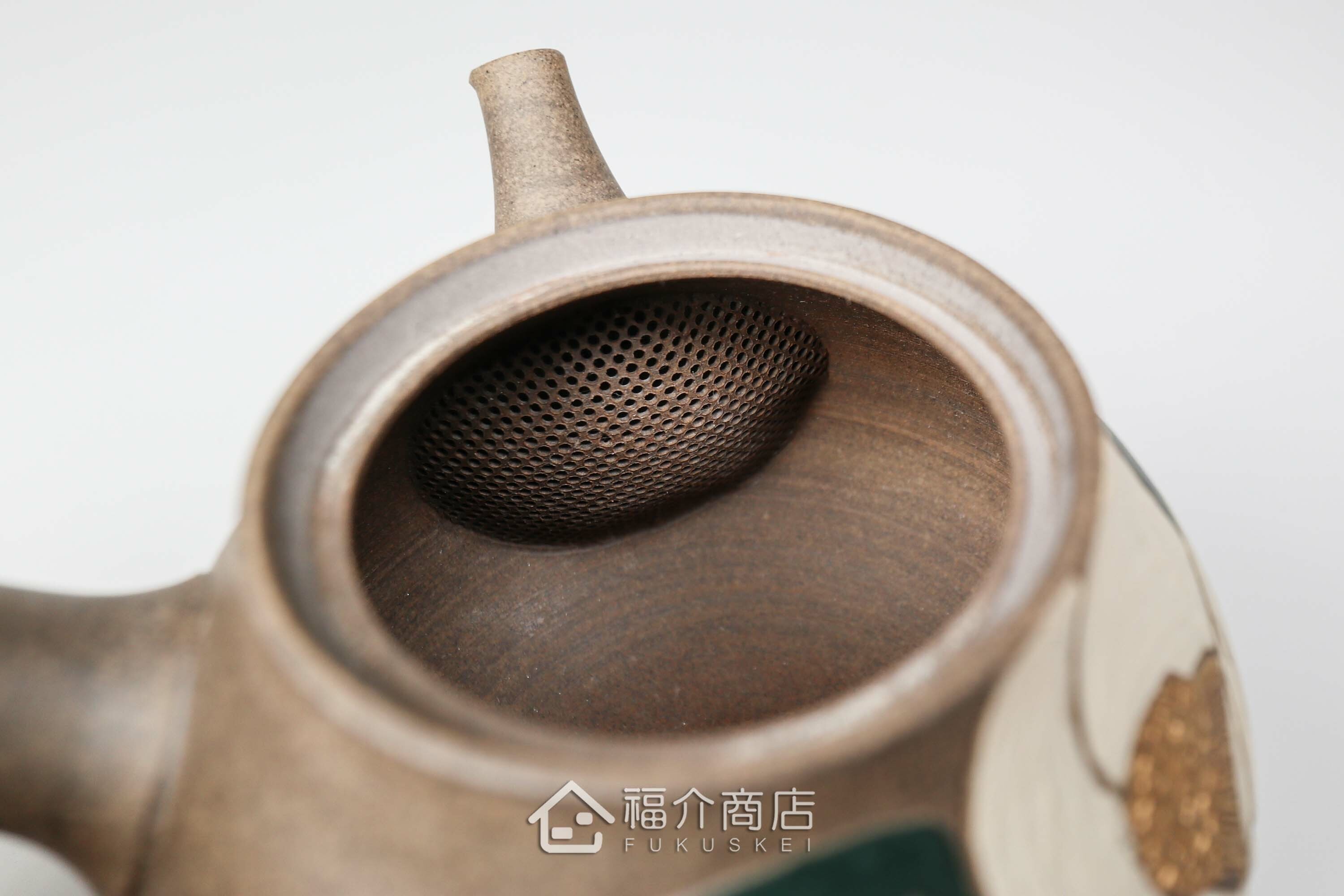 泡茶用的日本陶瓷茶壺