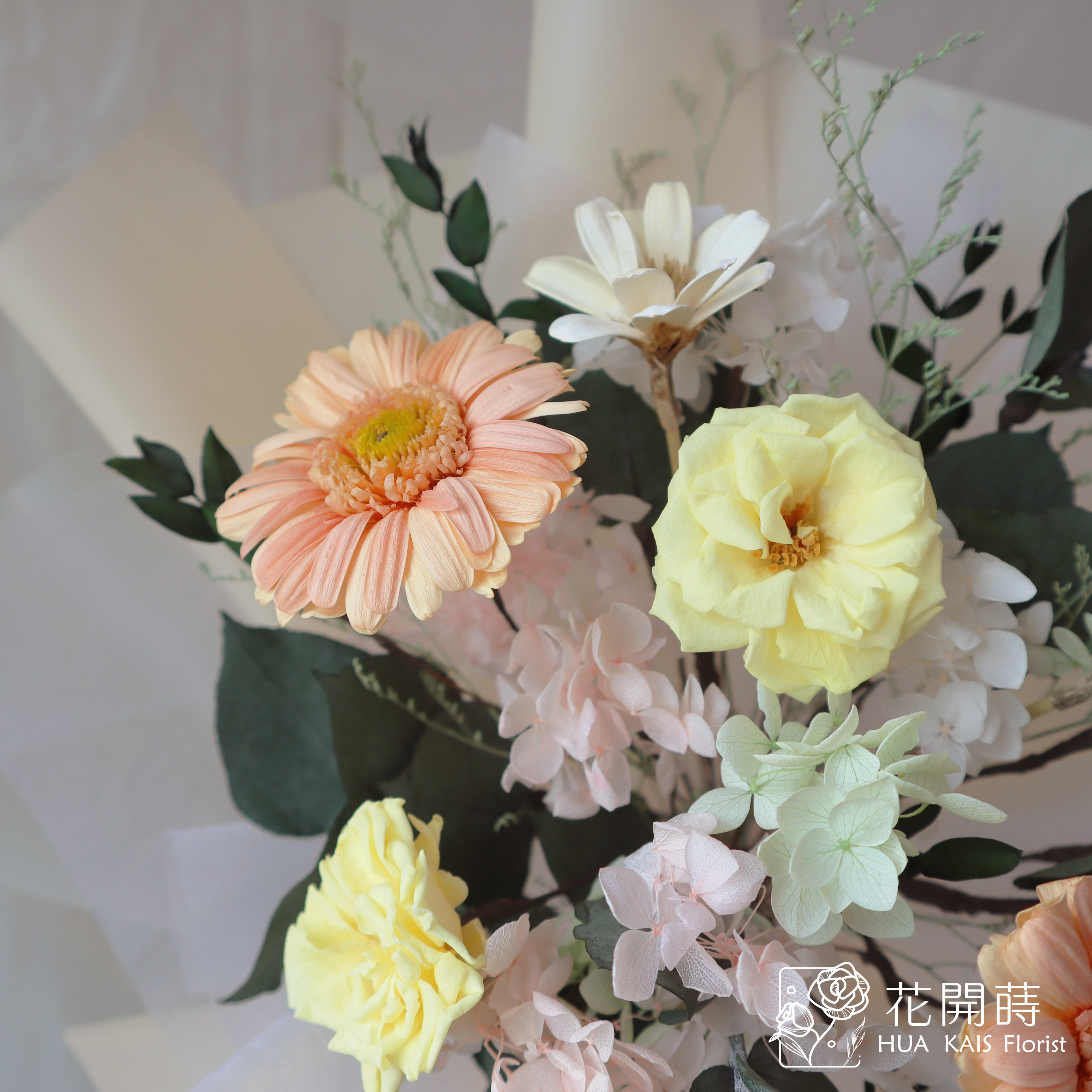 永生花束|淺淺的微笑XL永生花束|告白花束|情人節花束|畢業花束|登記花束|永生花|非洲菊花|太陽花