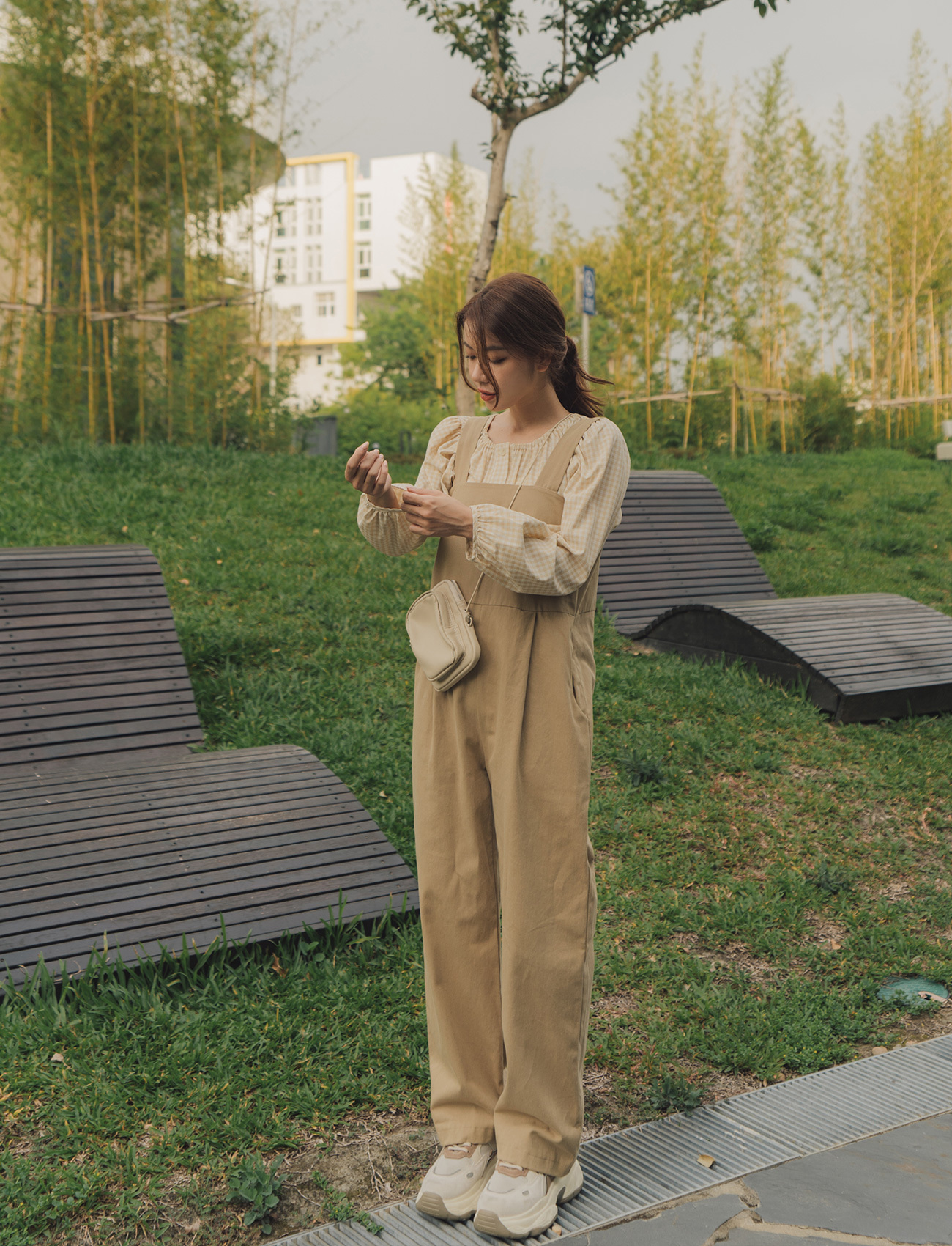 文青連身吊帶褲