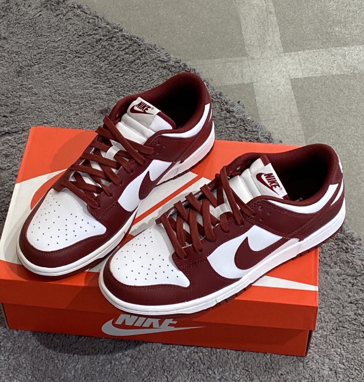 預購 NIKE DUNK LOW "TEAM RED" 經典白酒紅配色