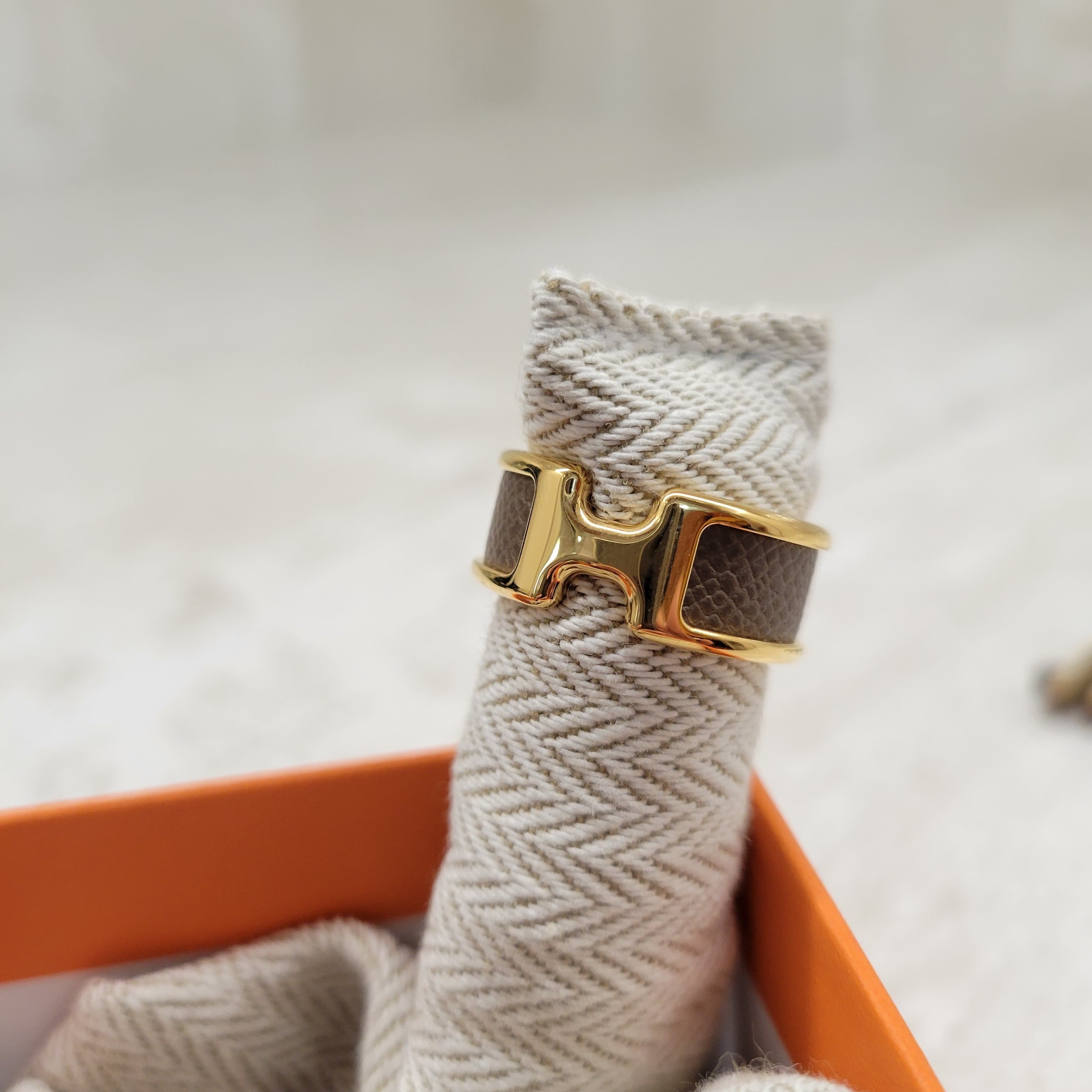 HERMES OLYMPE RING ETOUPE SMALL MODEL F M