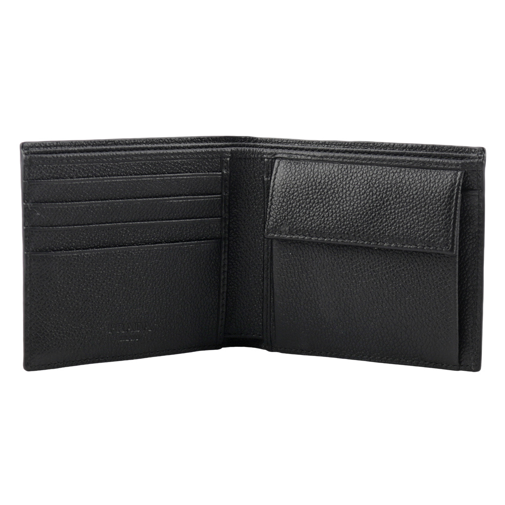 【PRADA】銀字Logo 粒紋牛皮對開8卡短夾(黑色) 2MO513 2CGS F0002