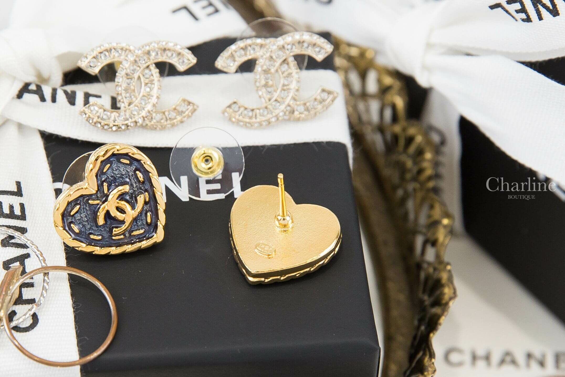 Chanel Earrings 丹寧藍底小型金色CC縫線金框愛心耳環-Charline Boutique 精品代購