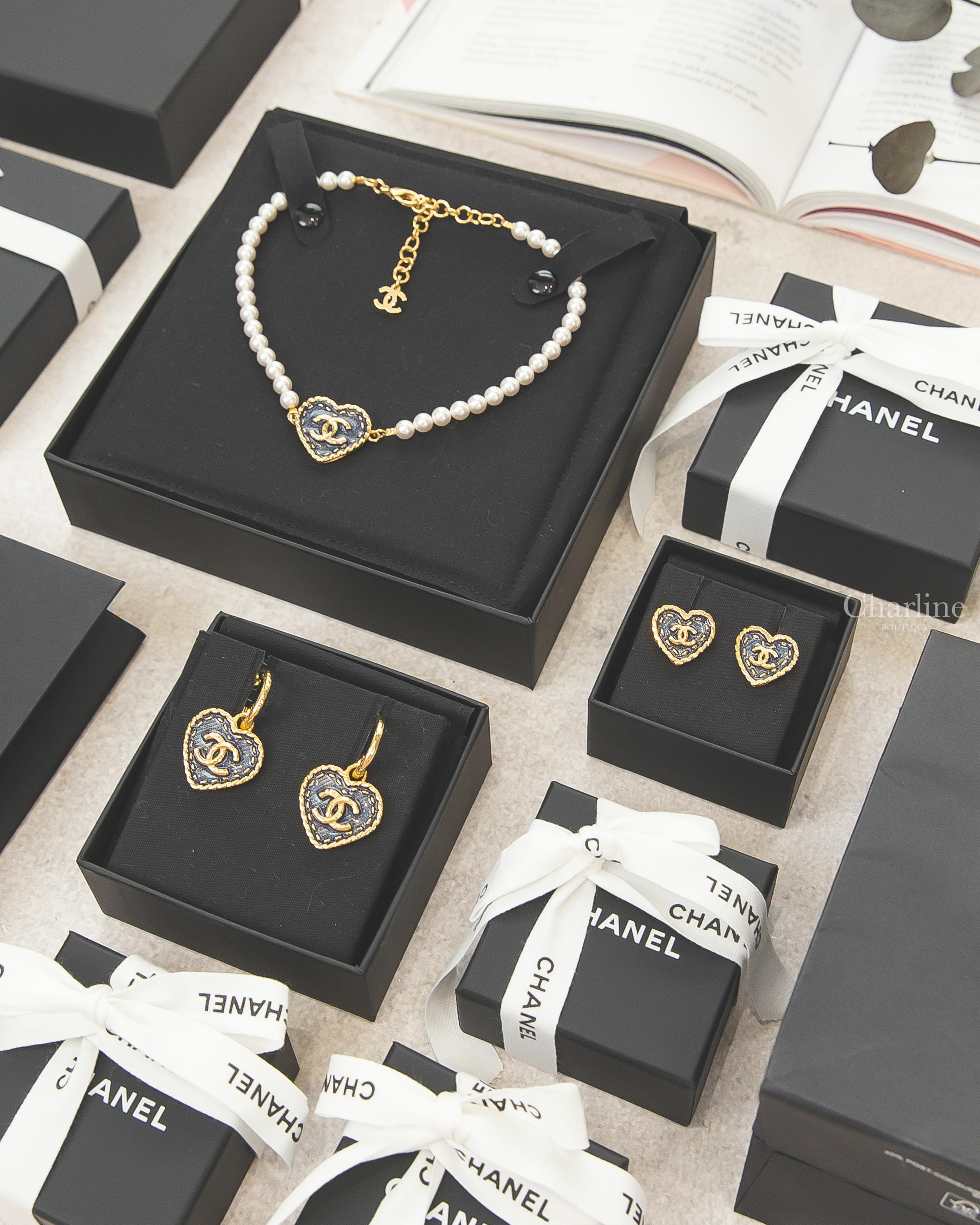 Chanel Earrings 丹寧藍底小型金色CC縫線金框愛心耳環,Chanel Earrings 丹寧藍底金色CC縫線金框愛心垂墜耳環,Chanel Choker 丹寧藍底金色CC縫線金框愛心珍珠頸鏈-Charline Boutique 精品代購