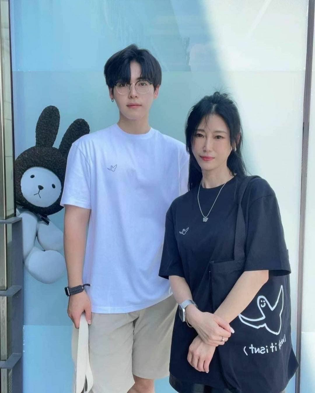 現貨 韓國代購 Mark Gonzales (What it isnt) 1+1PACKS 小飛人 黑+白 兩件一組