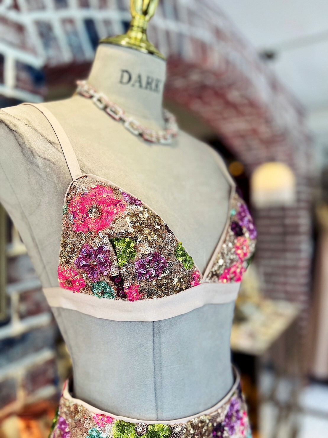 Floral Fantasy彩色手工小花亮片Bralet