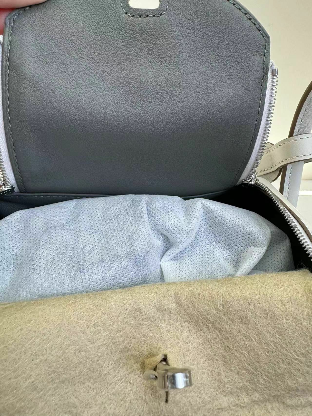 Lindy mini M4 gris pale / 0L gris meyer ck swift B （一代：肩帶長100cm)