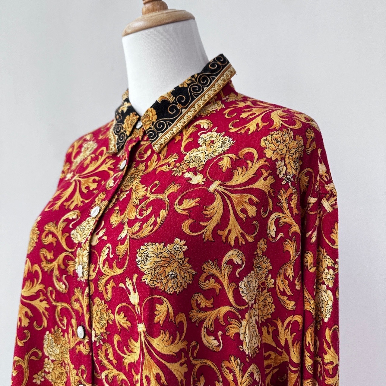 紅色華麗巴洛克風古著上衣