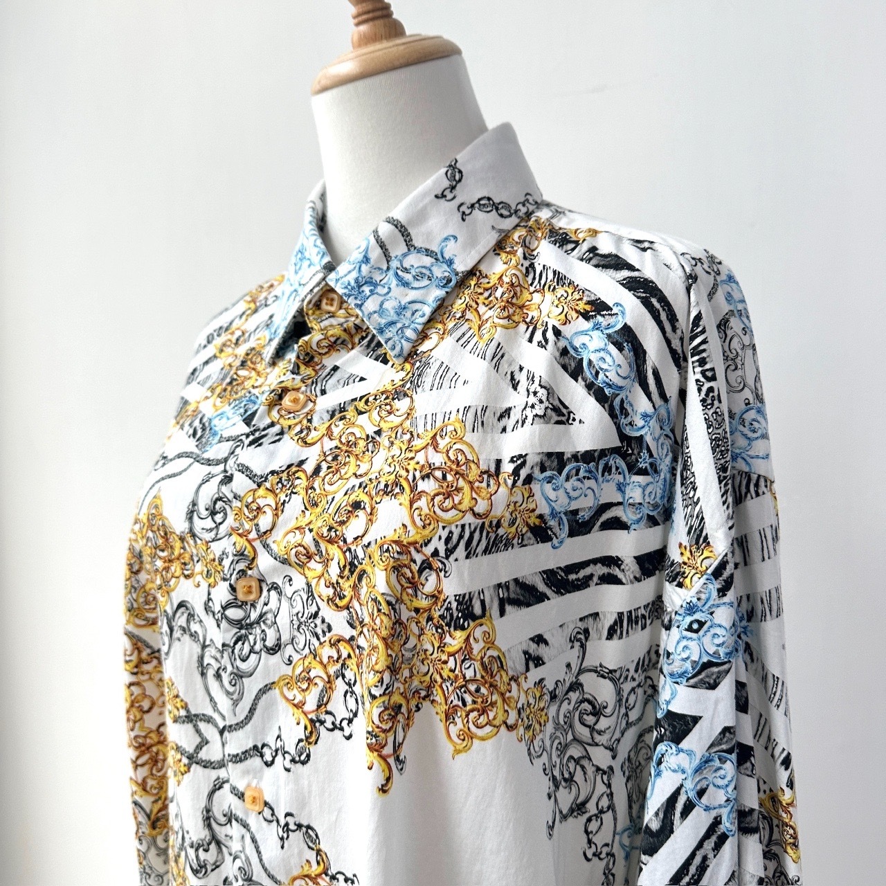 白色華麗巴洛克風古著上衣