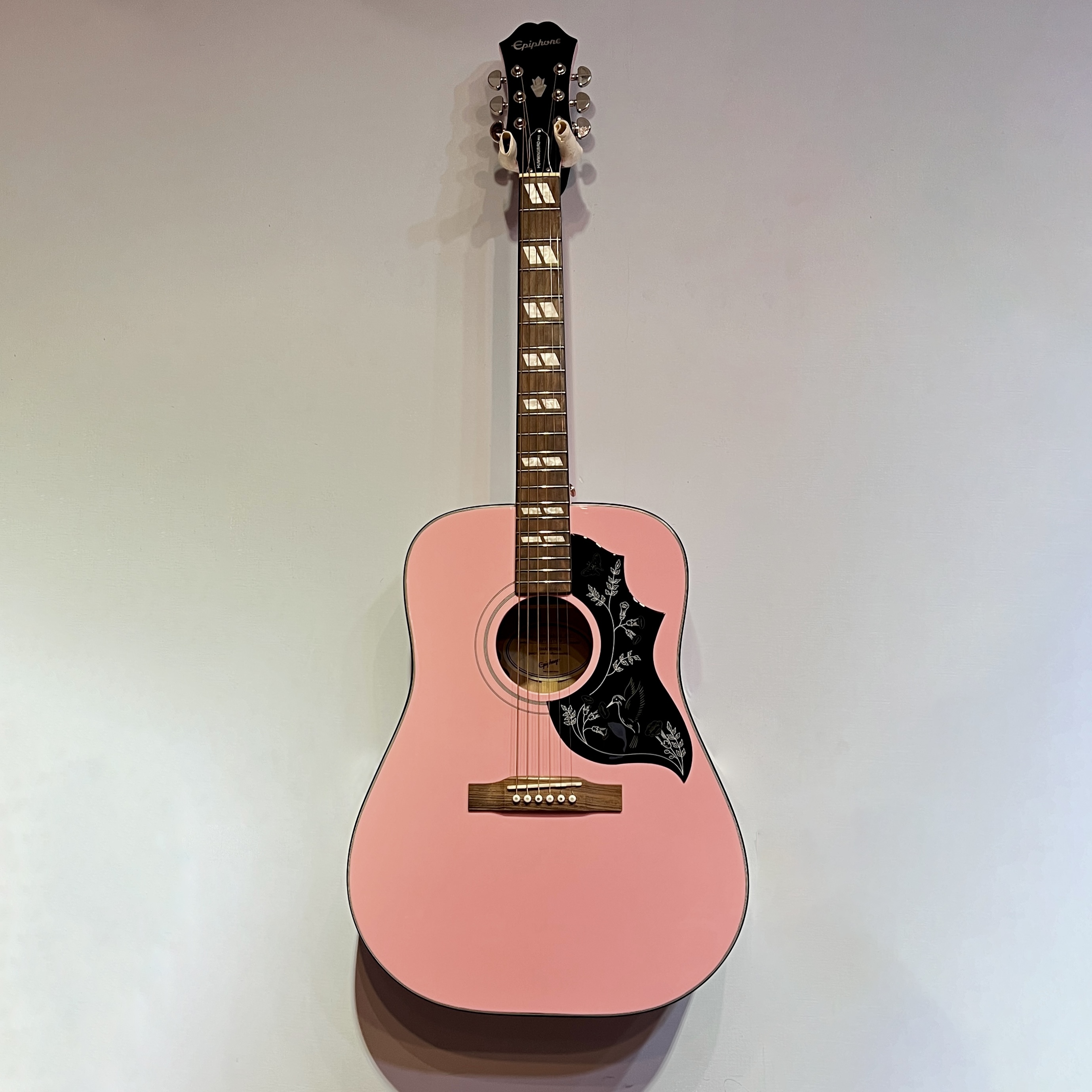 【9426】 限定色 Epiphone hummingbird pro pink 更新】【Epiphone】Gibson直系の大人気エレアコ「Hummingbird