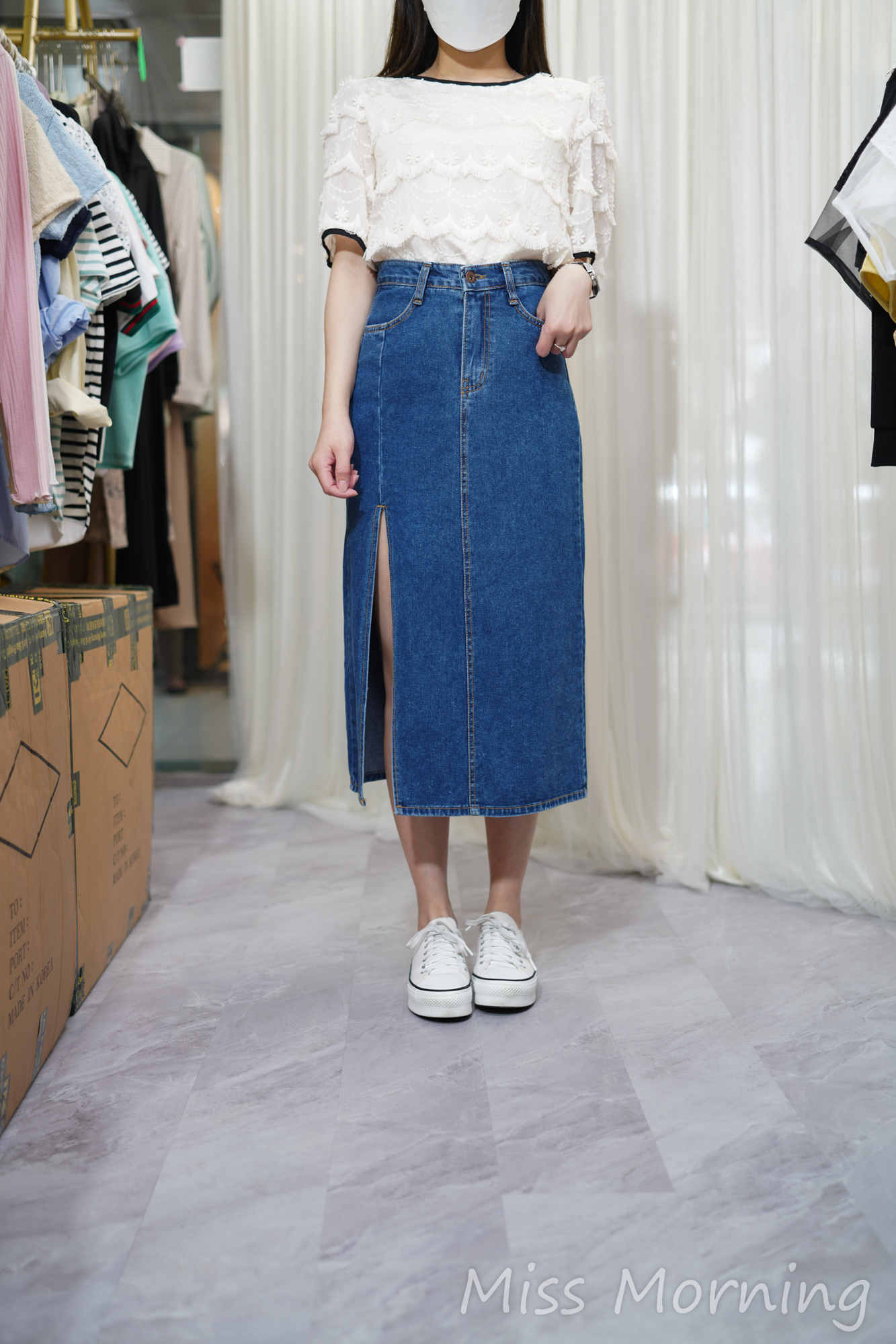 刺繡款上衣(13789)