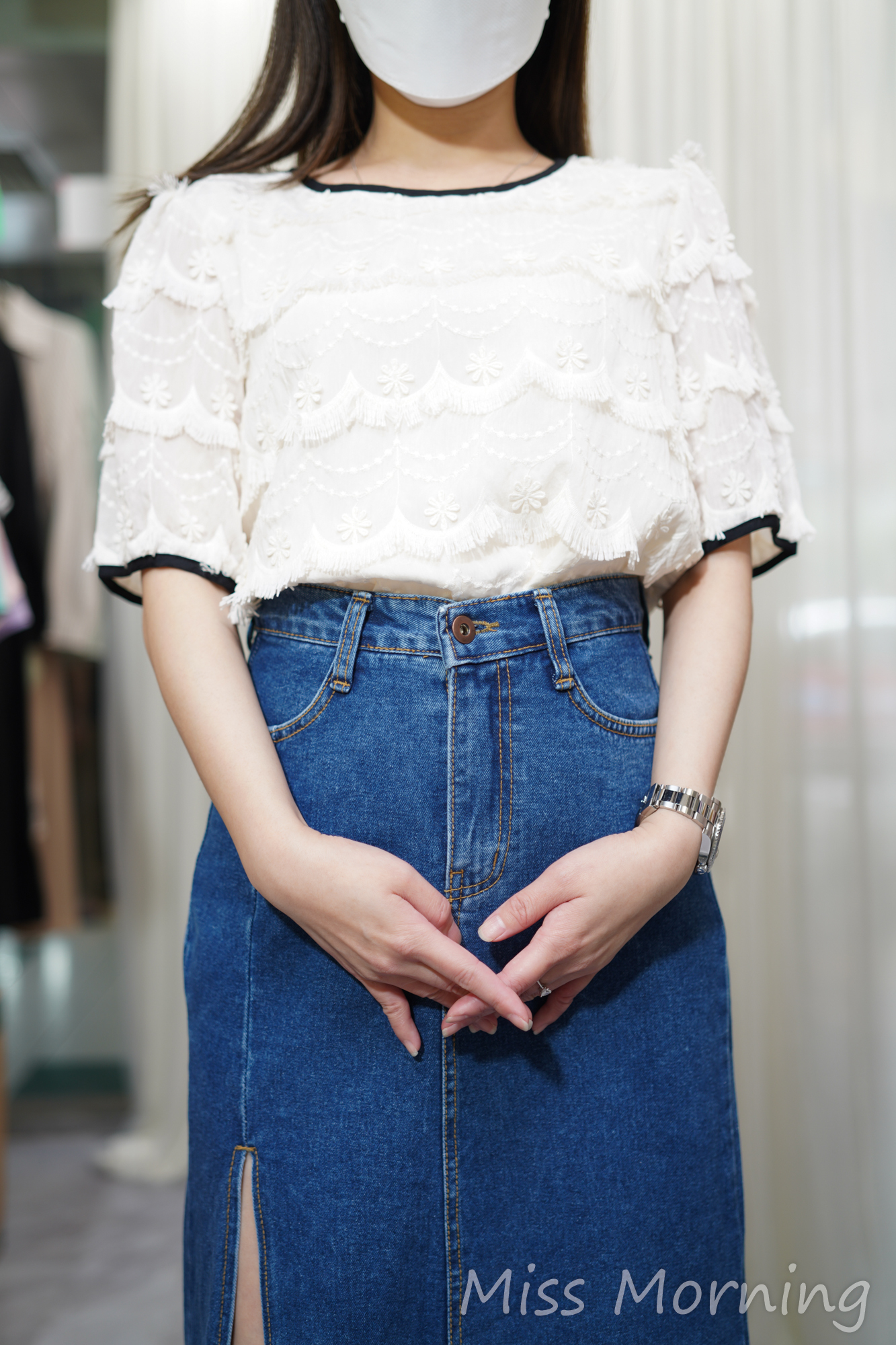 刺繡款上衣(13789)