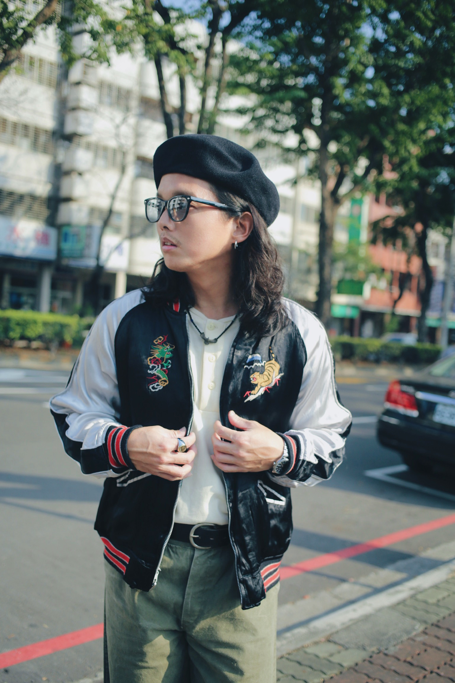 Vintage Japanese Souvenir Jacket /日本橫須賀刺繡外套-黑色龍虎柄