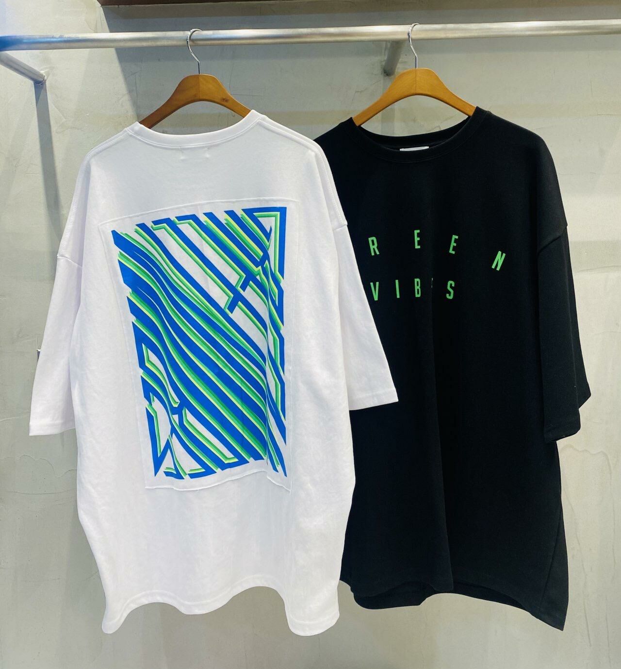 OverSize英文字圖案短袖Tee UNSTANDARD-069T