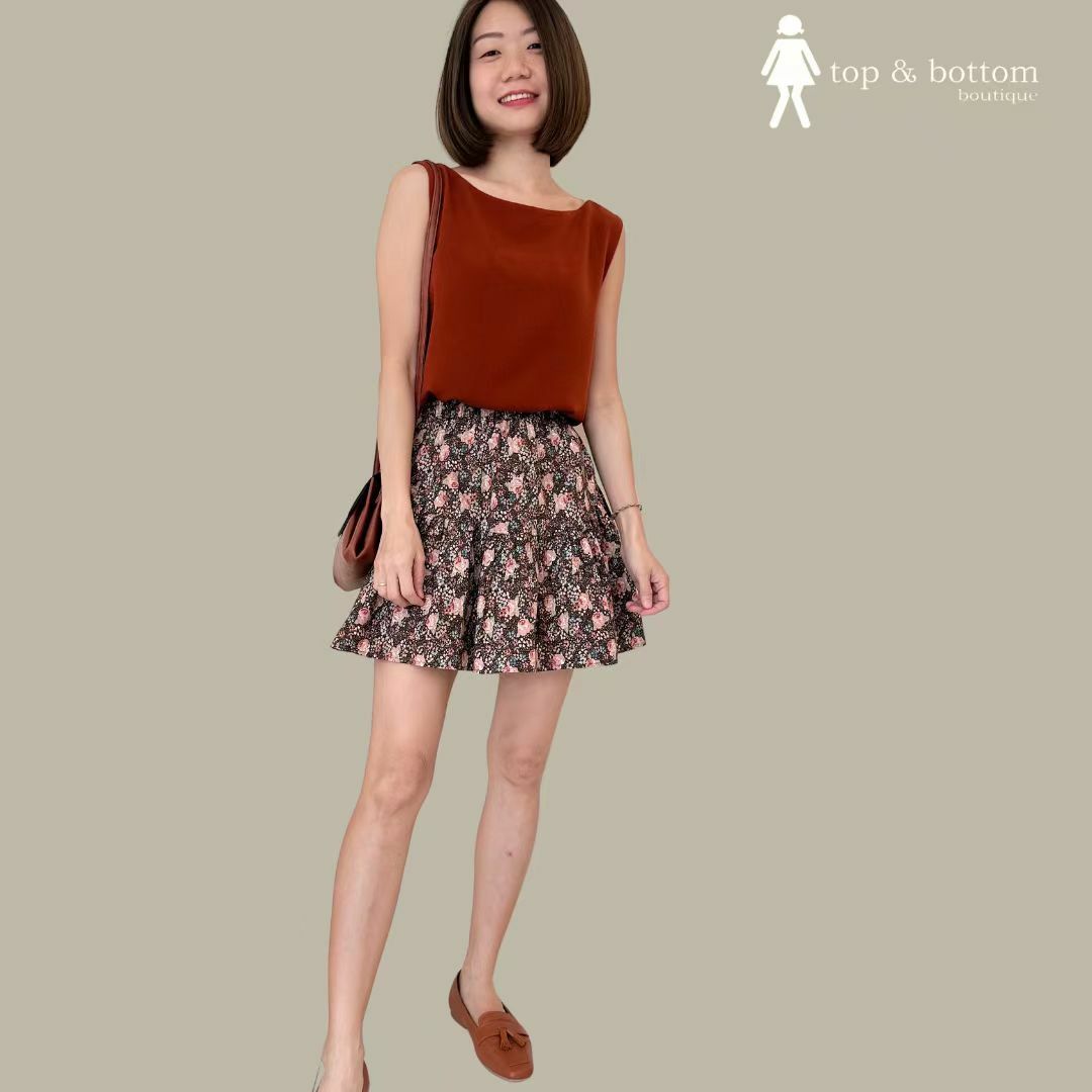 SLEEVELESS CHIFFON BOAT NECK TOP