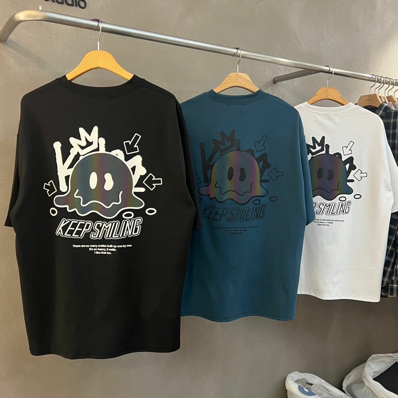 3M反光笑哈哈圖案英文字短袖Tee BARON-071T