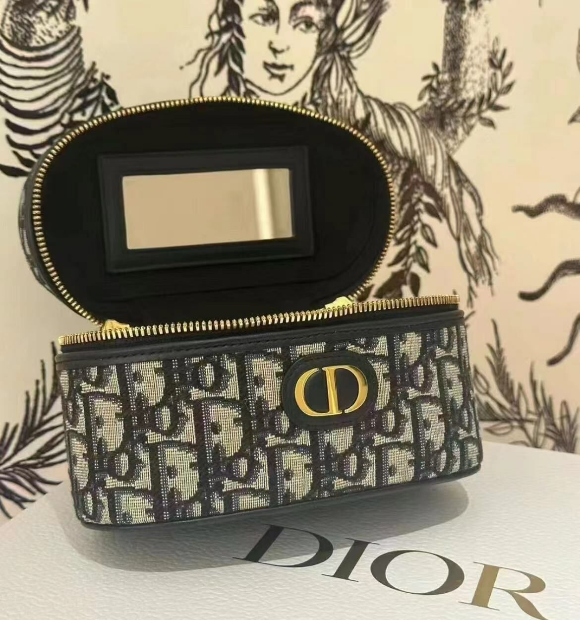 Dior 斜孭化袋 編號：S2332UTZQ_M928 -M