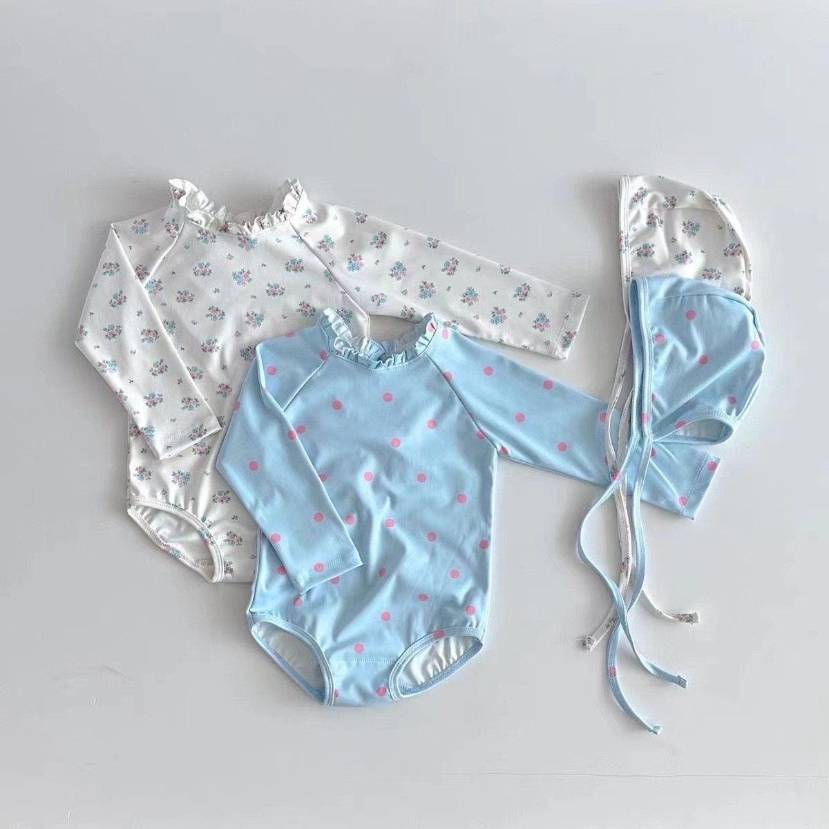 花邊領滿版圖長袖泳衣｜含帽