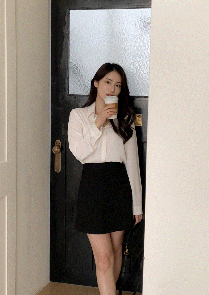 【🌸早春新品 】 熱賣250件! Daily 日常質感雪紡隱藏釦襯衫 ( 3 colors)