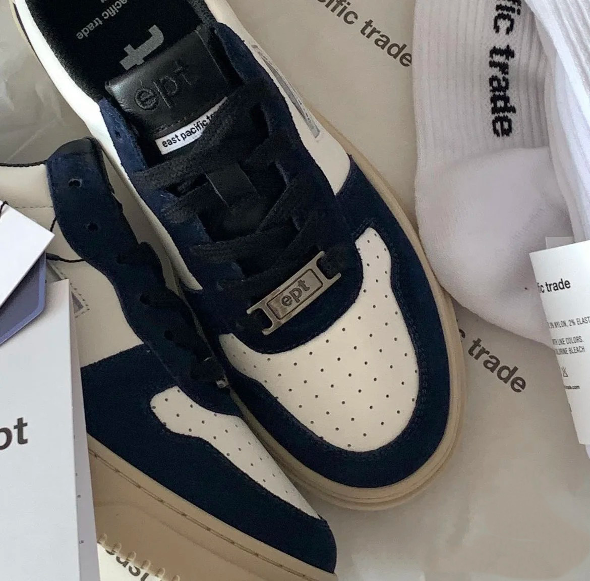 EPT East Pacific Trade Court 黑藍奶油底 (NAVY/WHITE)