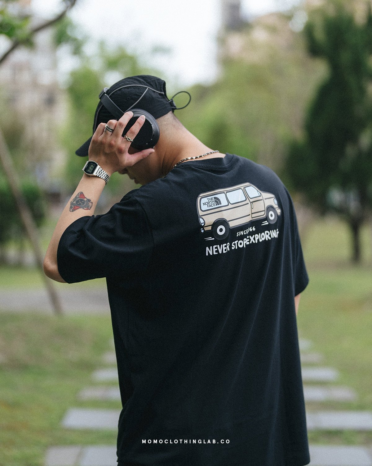The North Face U VAN LIFE GRAPHIC SS TEE 旅行車標語短Tee NF0A88GH 3色