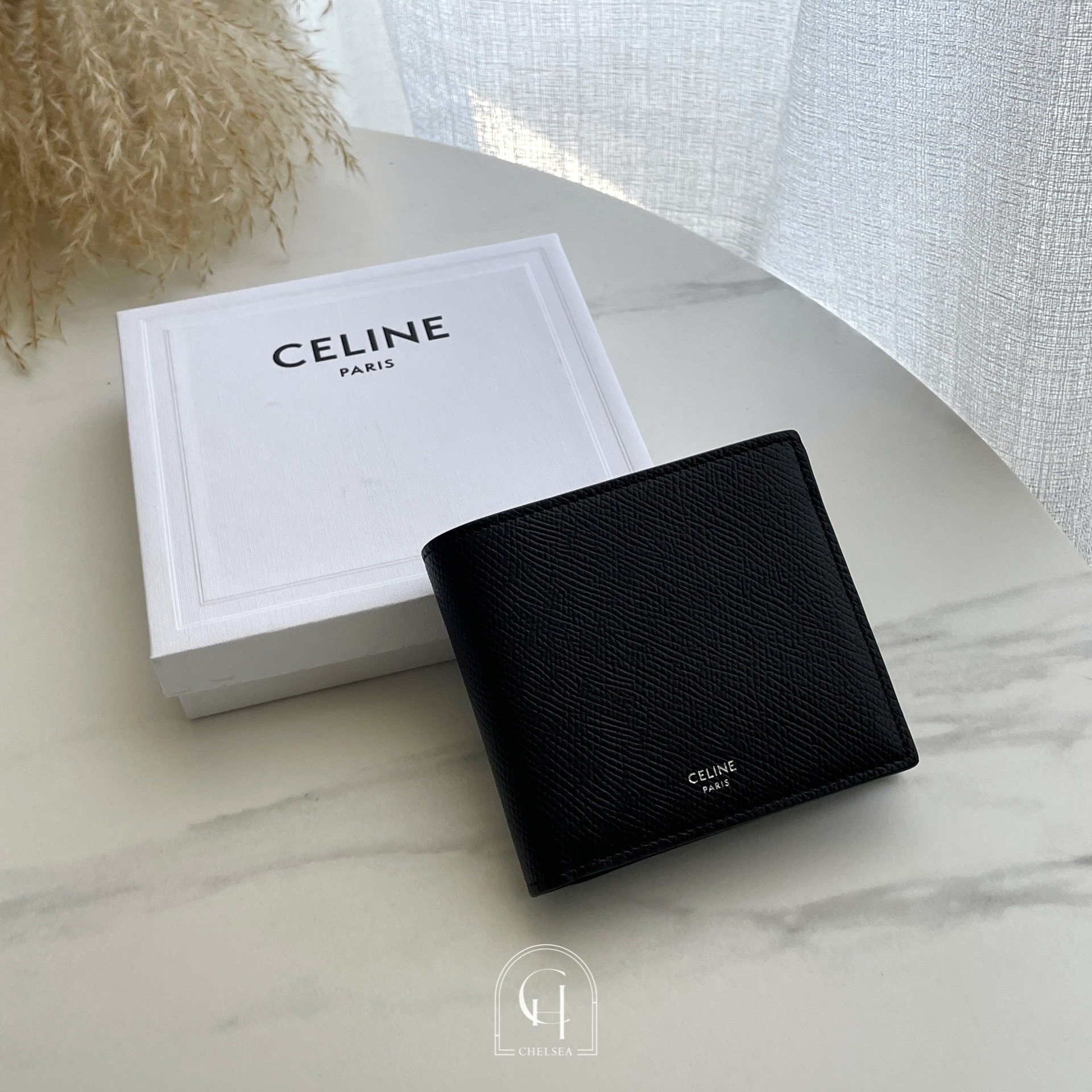 Celine 男款素面牛皮對折短夾 八卡/零錢包