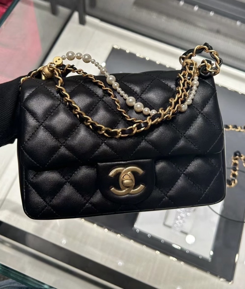 Chanel 鏈條珍珠 小號 17 cm 方胖子