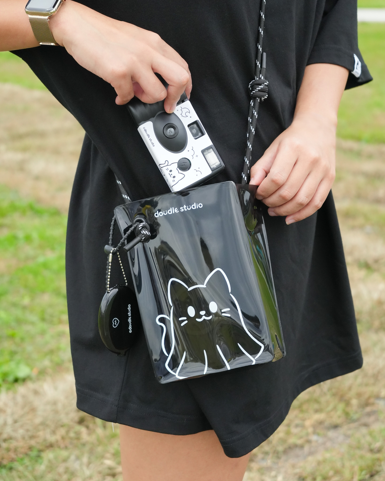 靈魂喵喵防水單肩斜背包