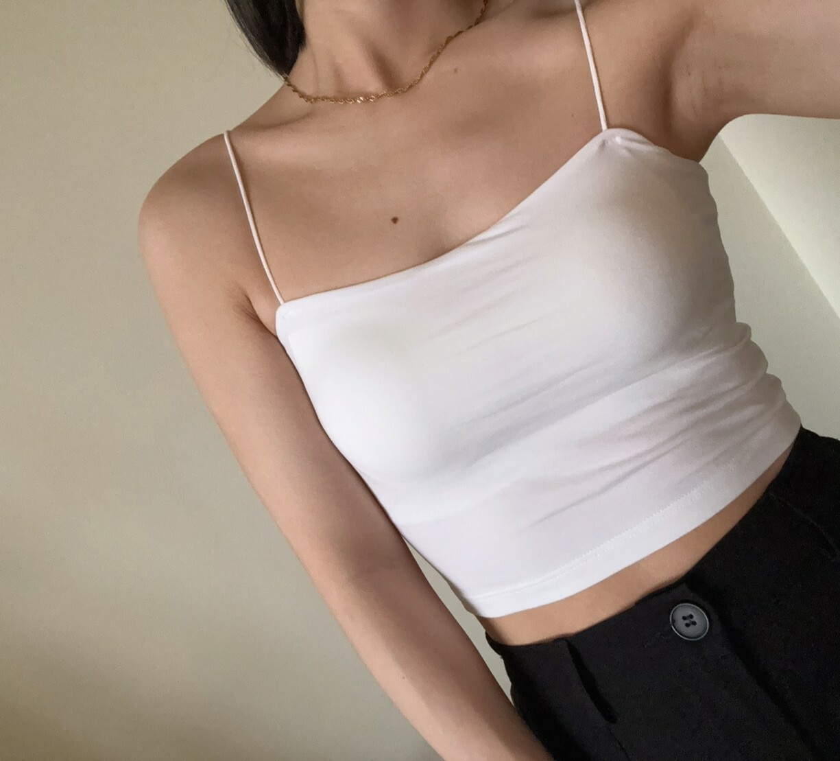 細肩薄款短版（bratop）（現貨）