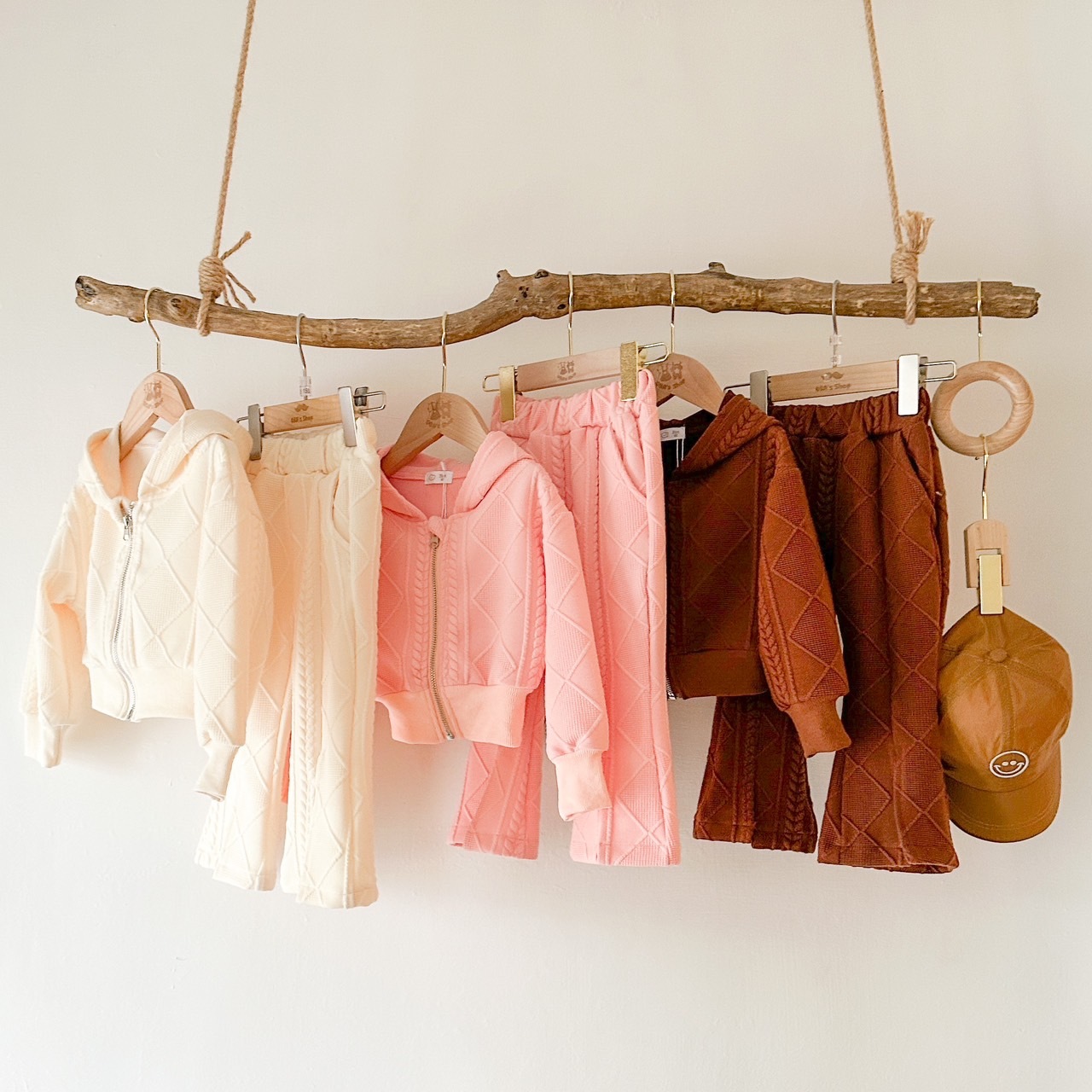 【限量】麻花捲連帽T喇叭褲套裝二件組(90-150)