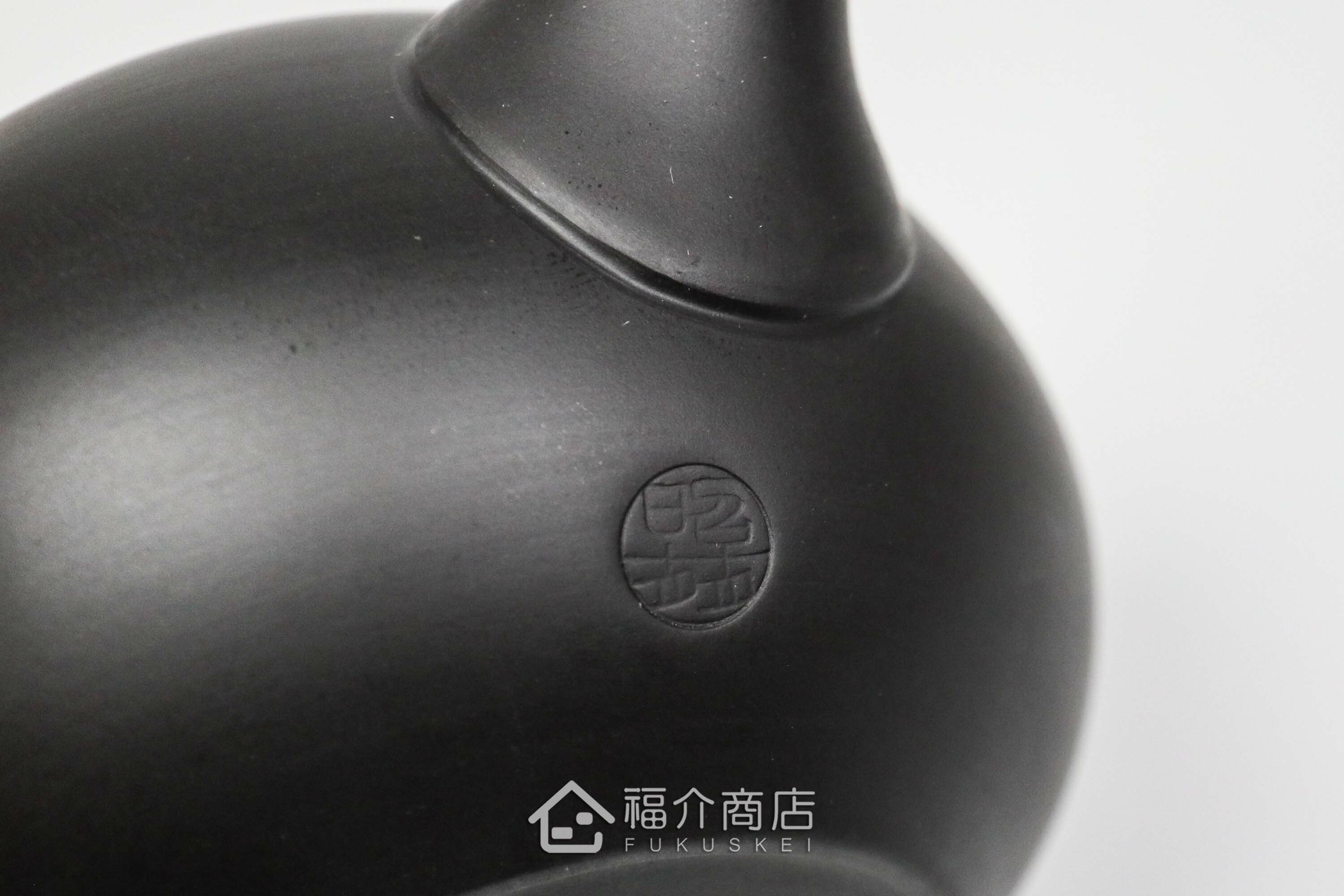 泡茶用的日本陶瓷茶壺