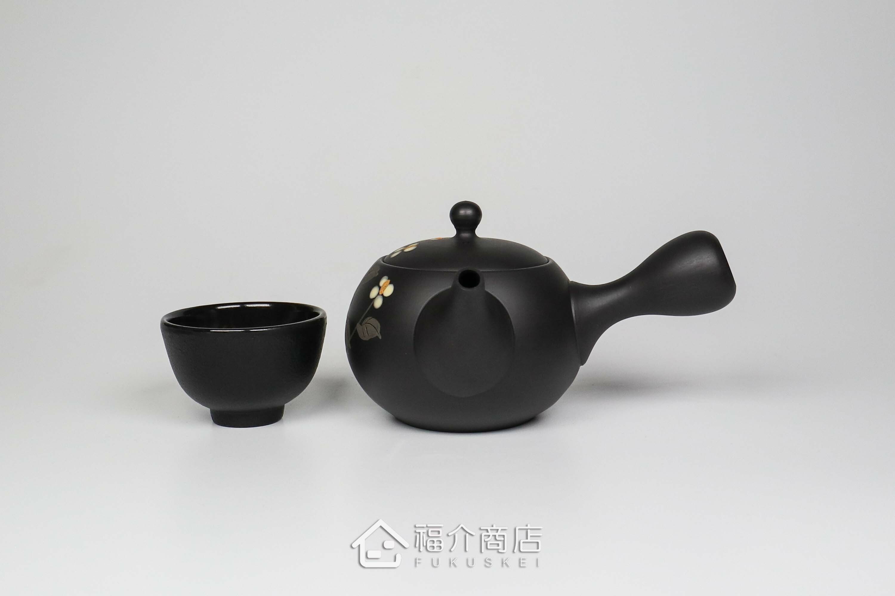 泡茶用的日本陶瓷茶壺