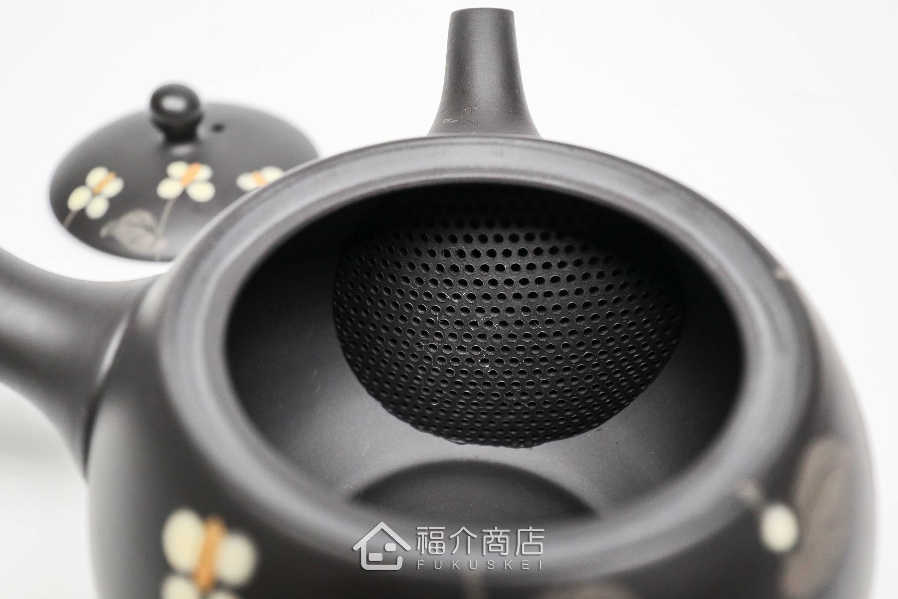 泡茶用的日本陶瓷茶壺