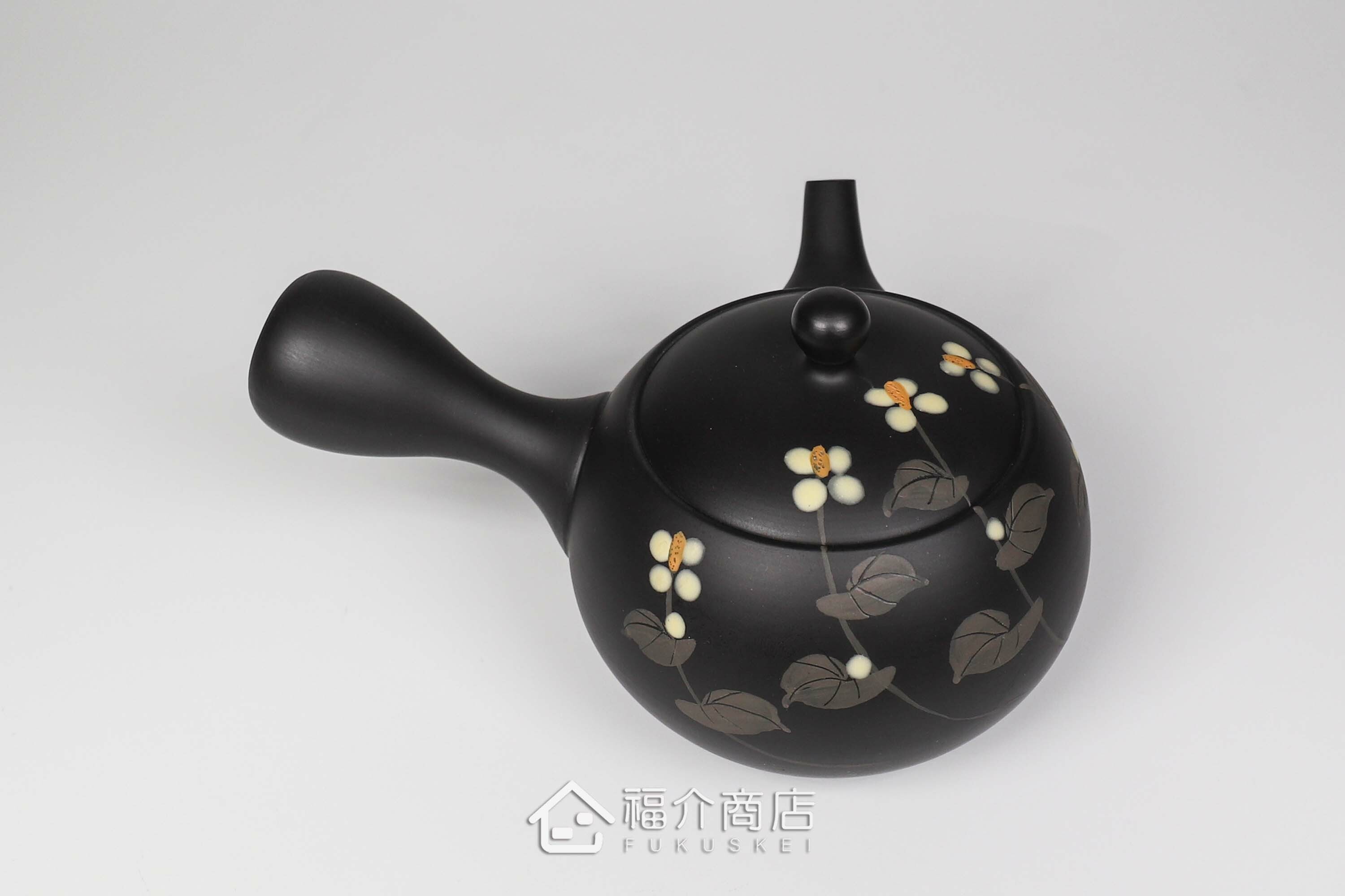 泡茶用的日本陶瓷茶壺