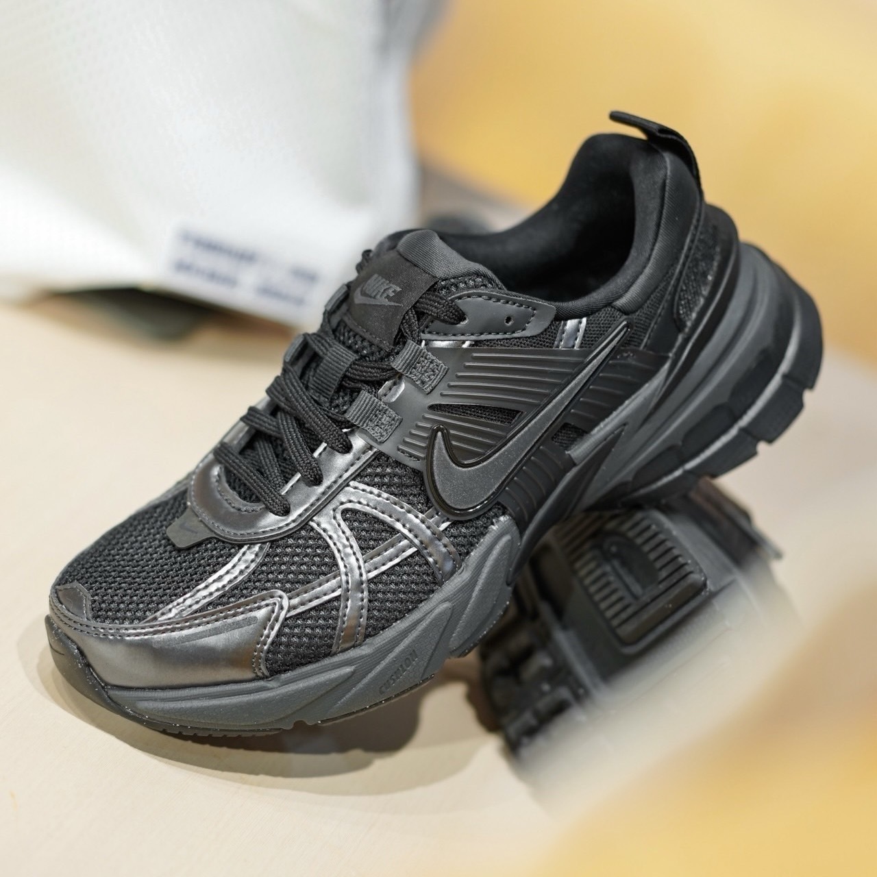 Nike V2K Run Runtekk All Black 全黑 黑武士 3xl 平替款巴黎世家 厚底增高 老爹鞋 男女同款 復古慢跑休閒鞋 HJ4497-001 FD0736-001