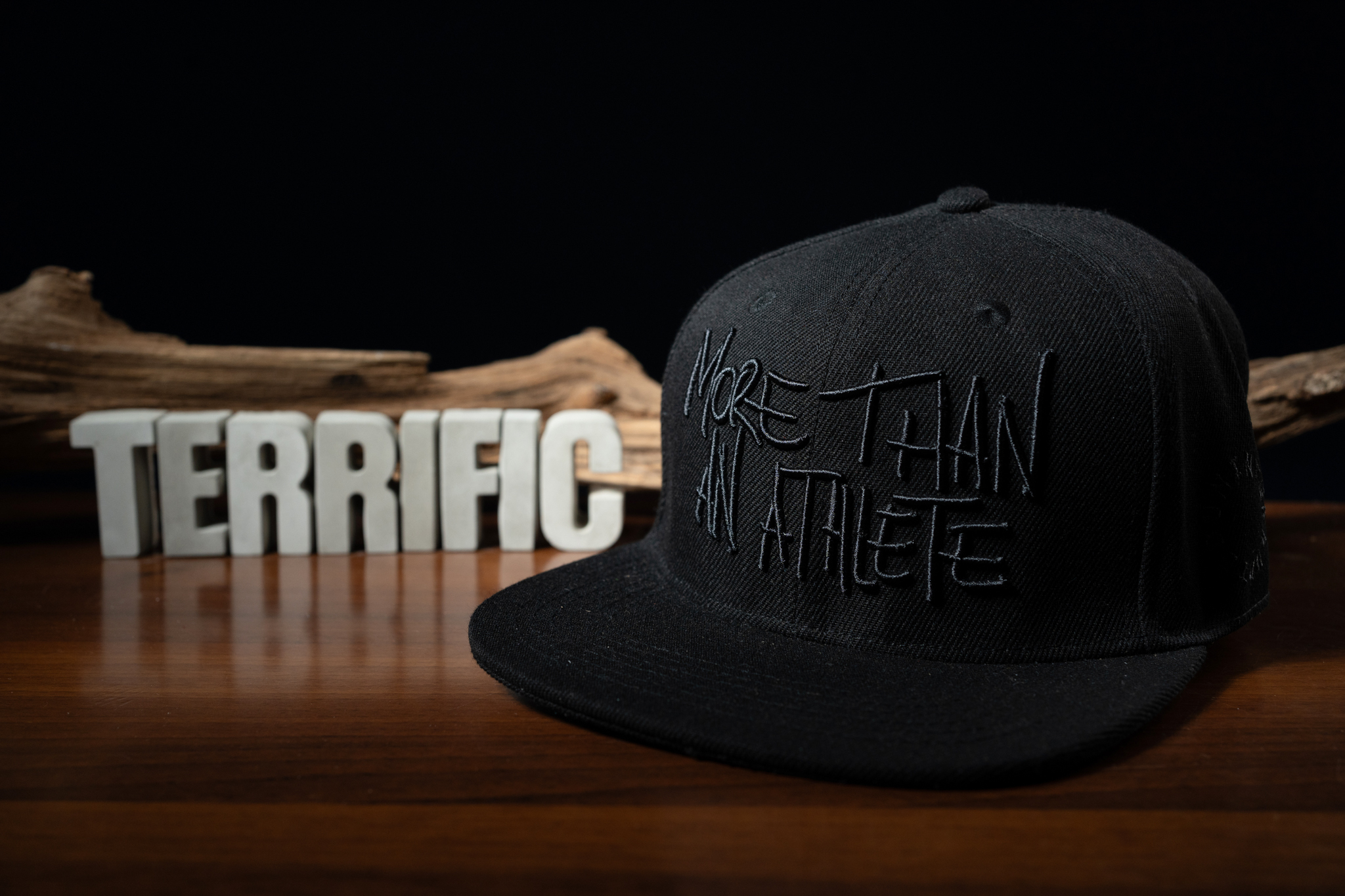 NBA帽子 Lebron James MORE THAN AN ATHLETE 標語 口號 黑字電繡 棒球帽 MTAA Uninterrupted 可調式 全新