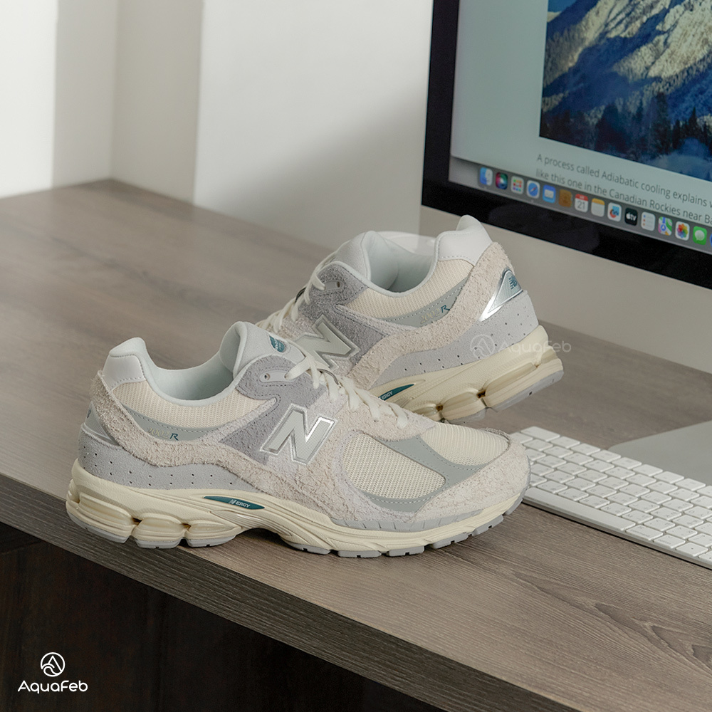 New Balance NB 2002R 男女鞋 米灰色 復古 麂皮 休閒鞋 M2002REK