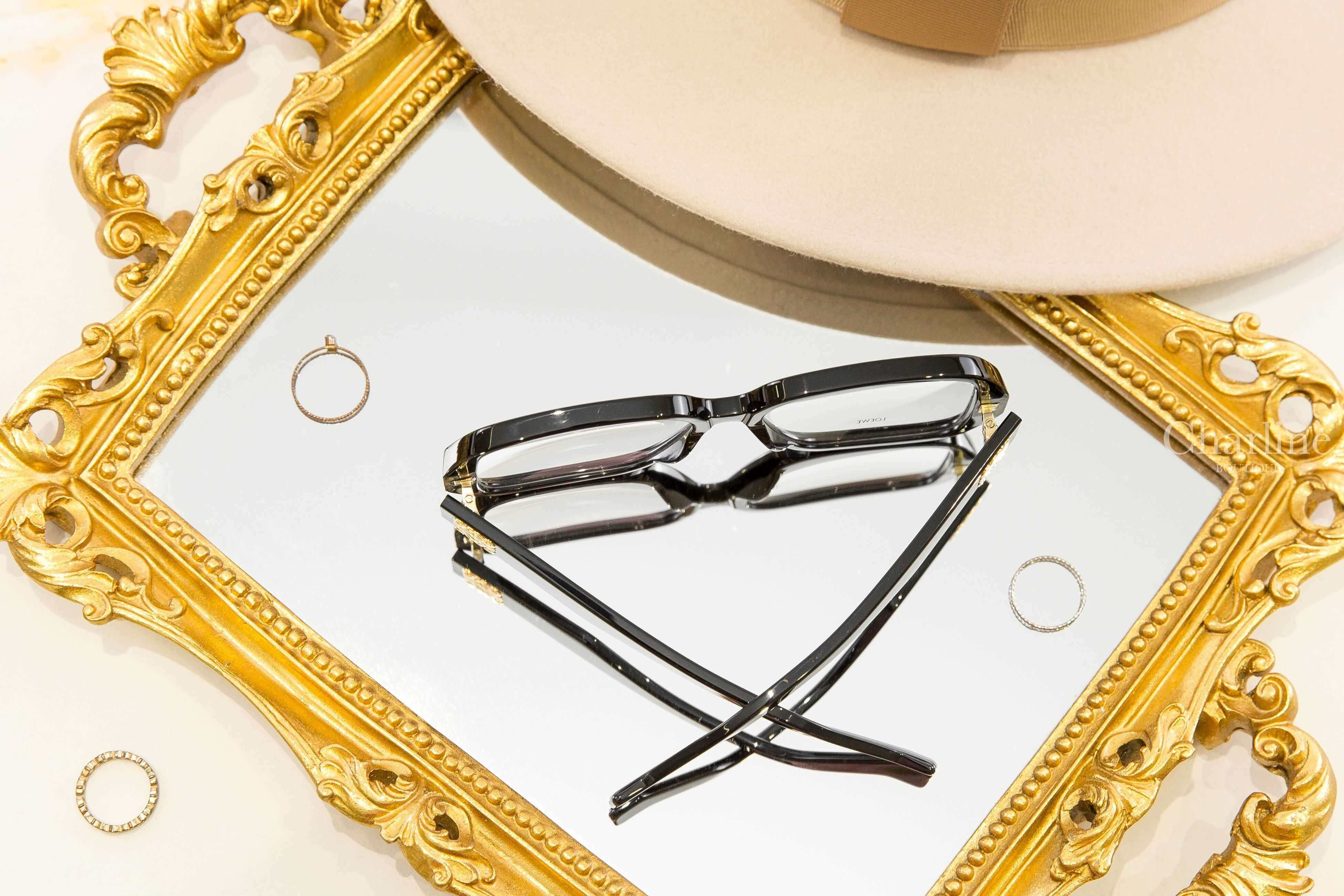 Loewe Glasses 黑色方框側邊金色 Logo 平光眼鏡-Charline Boutique 精品代購