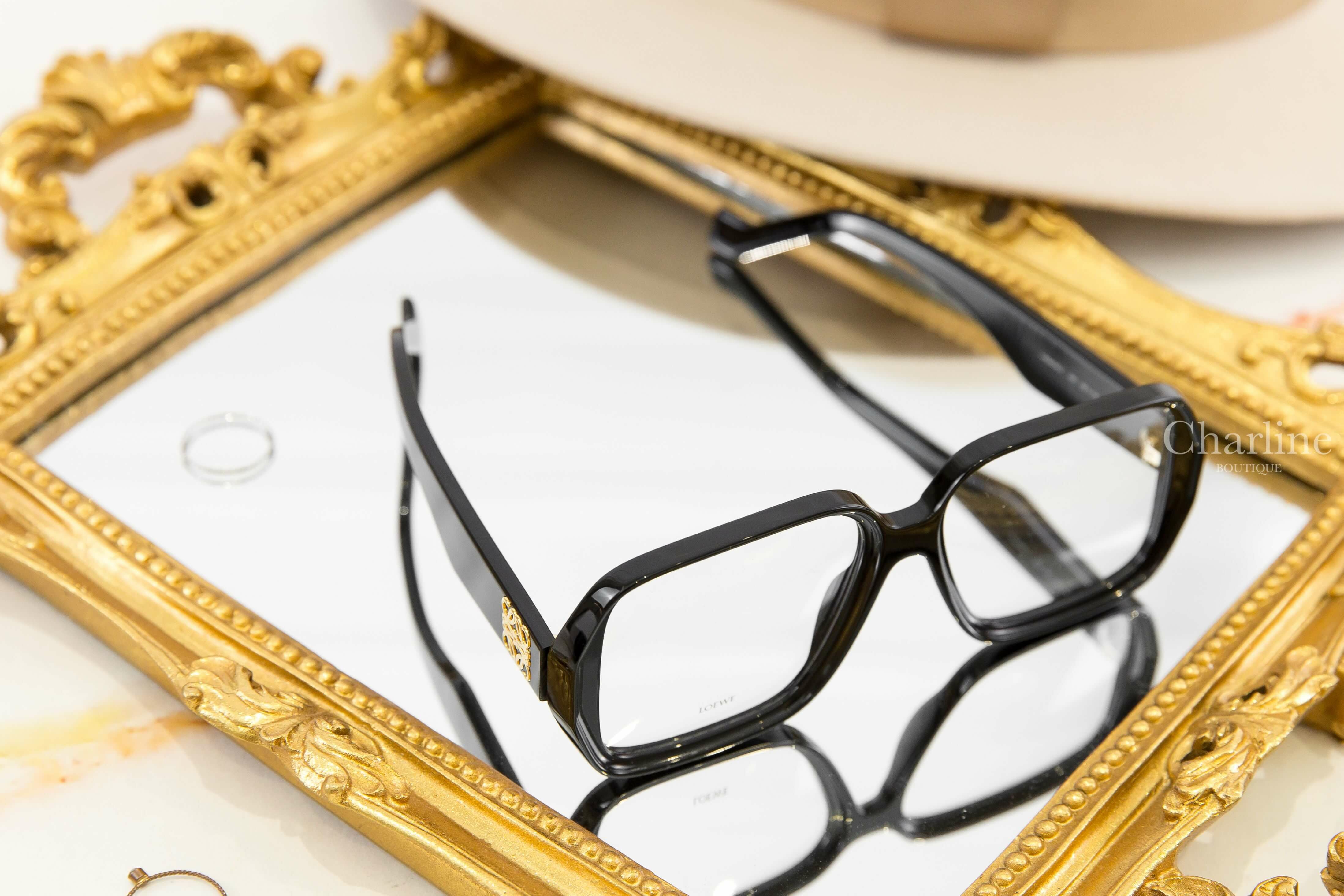 Loewe Glasses 黑色方框側邊金色 Logo 平光眼鏡-Charline Boutique 精品代購
