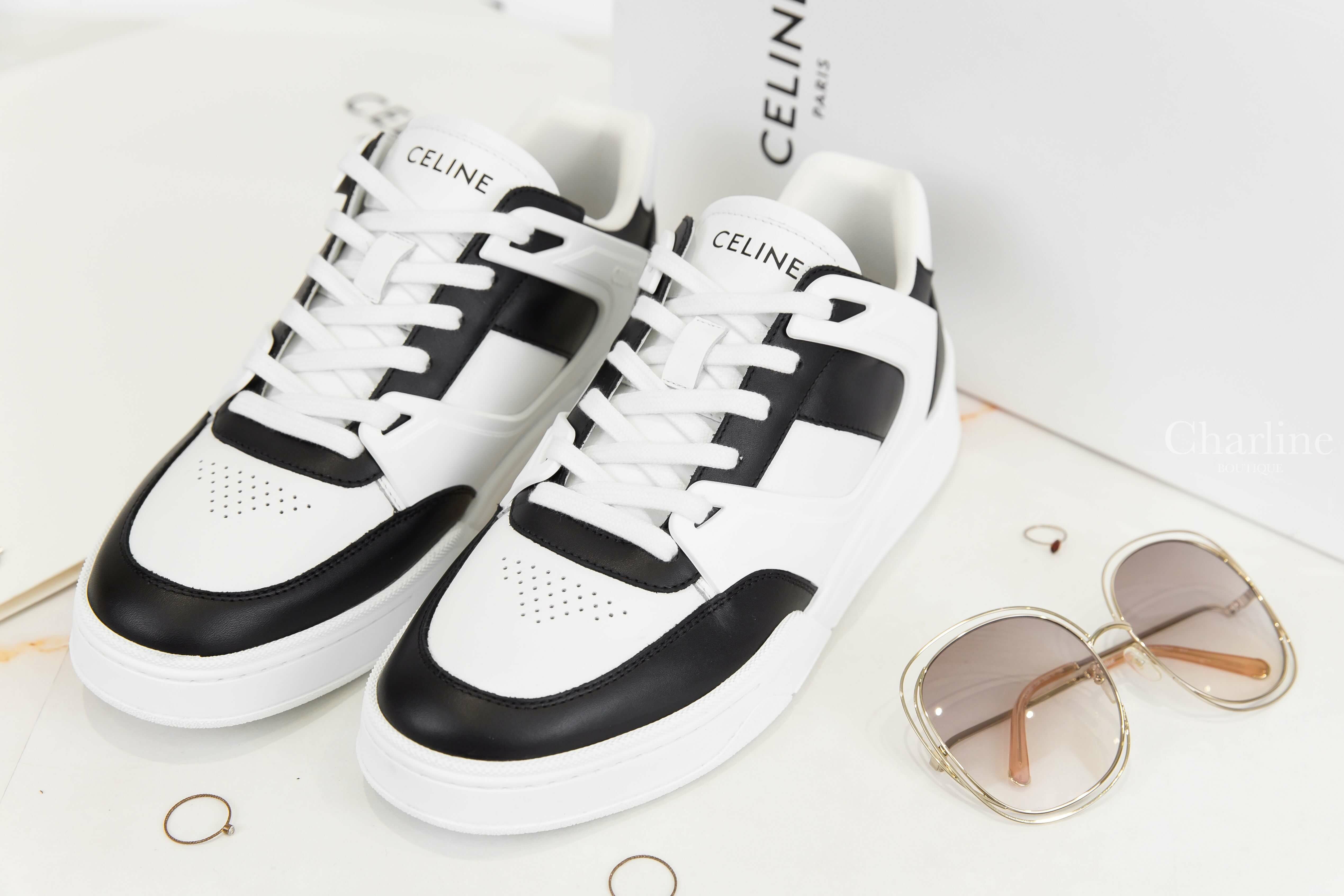 Celine Celine Trainer CR-07 Low Lace-up Sneaker In Calfskin 光學白黑底白字後跟拼黑色小牛皮低筒運動鞋-Charline Boutique 精品代購