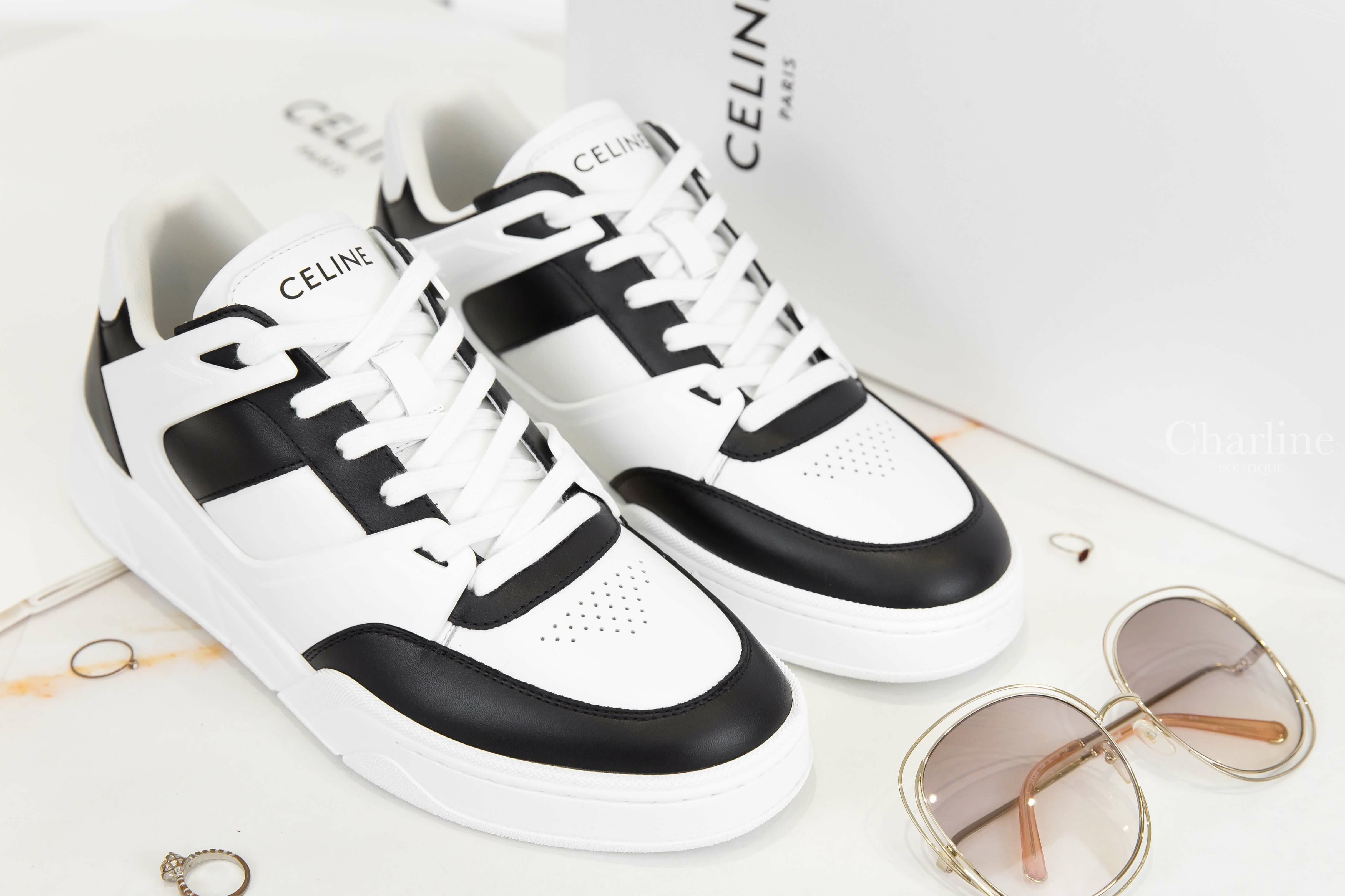 Celine Celine Trainer CR-07 Low Lace-up Sneaker In Calfskin 光學白黑底白字後跟拼黑色小牛皮低筒運動鞋