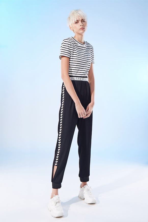 BD10053B1 J LOVE黑色愛心水融蕾絲長褲