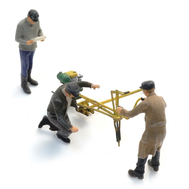 Artitec 5870034 HO scale Trackworkers pre-1970