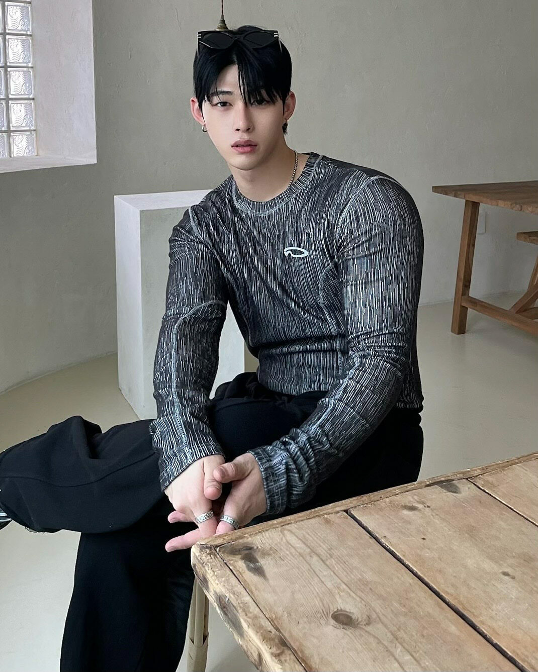 襯裙陰影長袖T恤