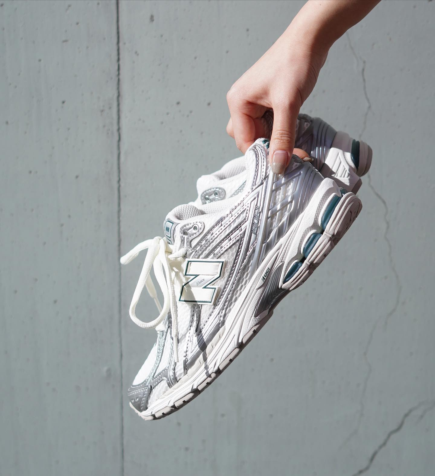 NEW BALANCE 1906R 金屬色Y2K 復古奶油藍綠