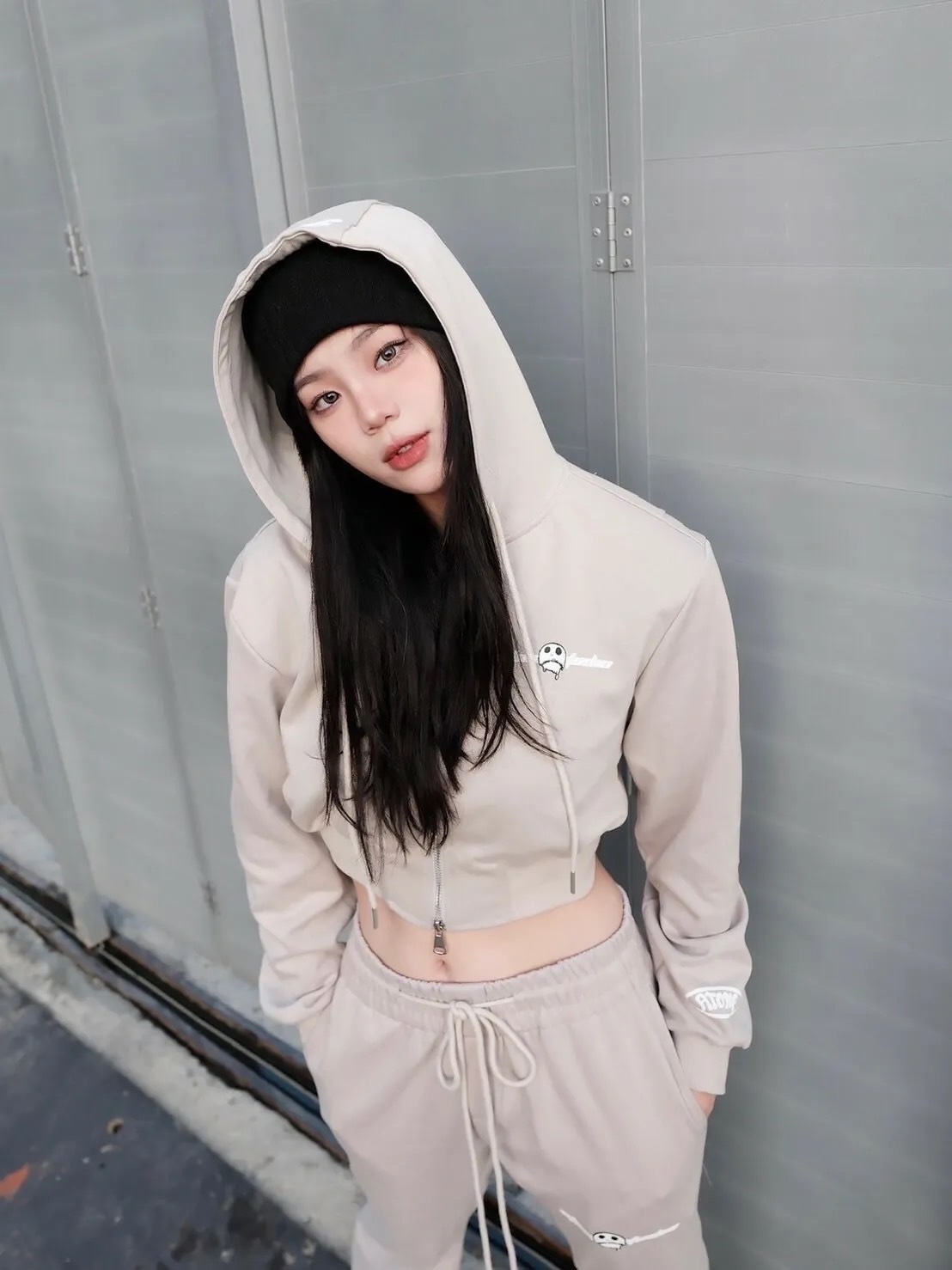 Atone studio 發泡logo短板 連帽外套